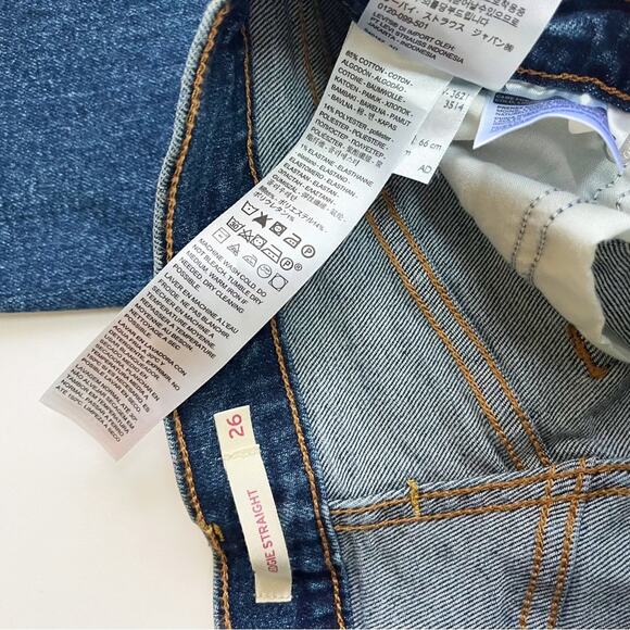 Levi's Wedgie Straight High Rise Jean Distressed Raw Hem - Picture 6 of 7